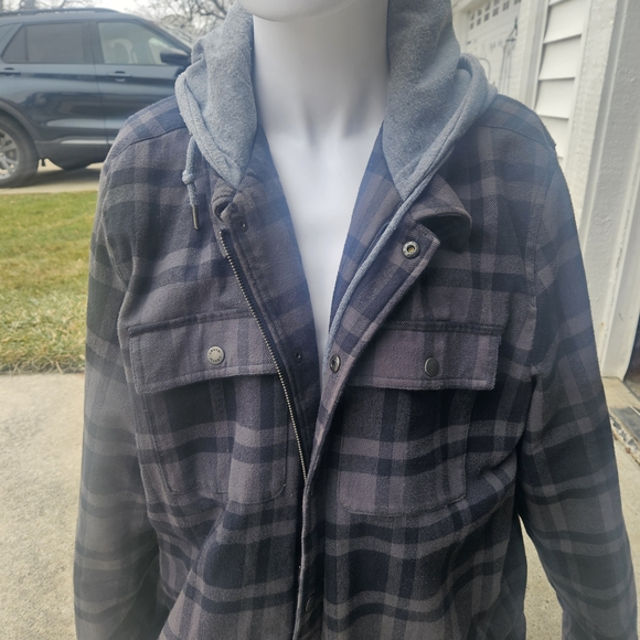 Levi's Men's Dark Gray Plaid Hooded Jacket - Picture 6 of 6